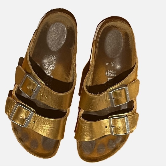 Birkenstock | Arizona Gold Sandals with Silver buckles - Picture 2 of 4